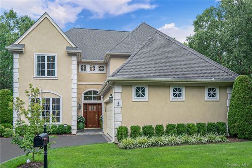 7 Stony Gate Oval, New Rochelle, NY, 10804-2540 | Card Image