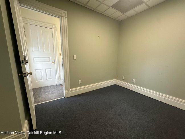 437 E Allen St, Home with 0 bedrooms, 2 bathrooms and null parking in Hudson NY | Image 5