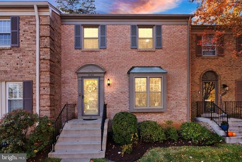 3146 Cantrell Ln, FAIRFAX, VA, 22031-1909 | Card Image