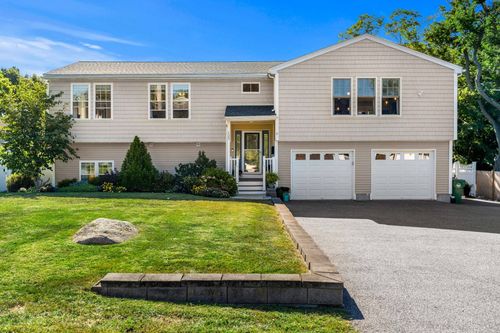 125 Fellsmere St, Lynn, MA, 01904-2019 | Card Image