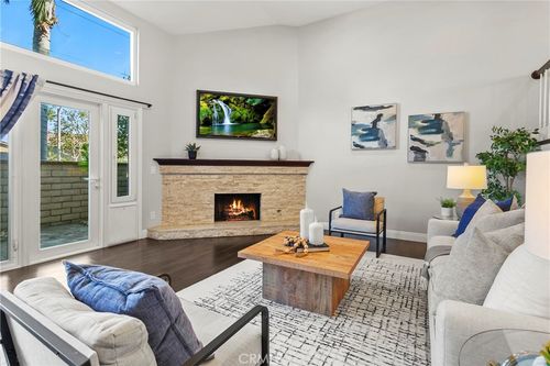 21066 Poolside Ln, Huntington Beach, CA, 92648-5708 | Card Image
