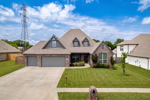 9500 S 238th East Ave, Broken Arrow, OK, 74014-2982 | Card Image