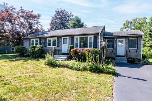 3574 Post Rd, South Kingstown, RI, 02879-7575 | Card Image