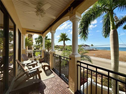 6418 Mayra Shores Ln, Apollo Beach, FL, 33572-3073 | Card Image