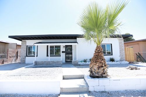 112 Harvard St, Las Vegas, NV, 89107-1860 | Card Image