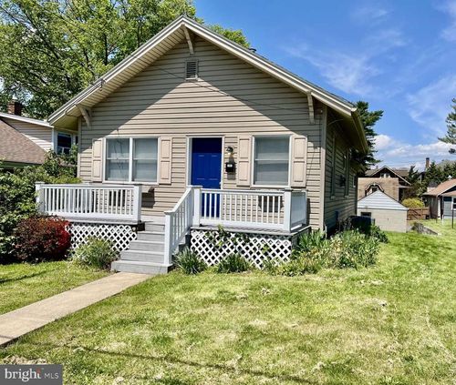 141 E Orange St, ELIZABETHTOWN, PA, 17022-2541 | Card Image