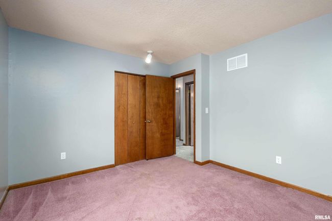 4325 Aspen Hills Cir, House other with 4 bedrooms, 3 bathrooms and null parking in Bettendorf IA | Image 20