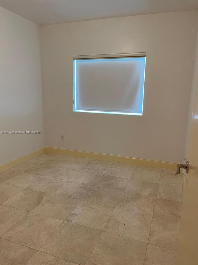 APT-1103 - 15051 Royal Oaks Ln, Condo with 3 bedrooms, 3 bathrooms and null parking in North Miami FL | Image 11