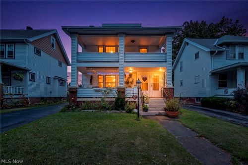 2076 Wascana Ave, Lakewood, OH, 44107-6130 | Card Image