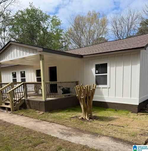 1828 Old Springville Rd, Center Point, AL, 35215-5807 | Card Image