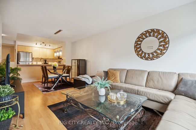 208 - 51 Saddlecreek Dr, Condo with 2 bedrooms, 1 bathrooms and 1 parking in Thornhill ON | Image 14