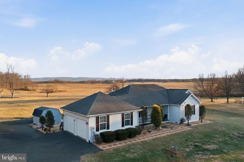 126 Pheasant Hill Rd, Summit Point, WV, 25446-3616 | Card Image