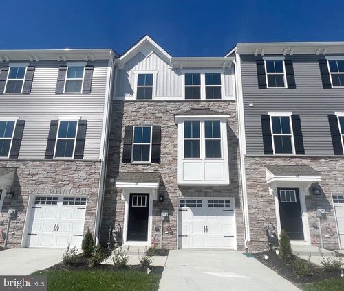 38 Hamilton Ct, PENNSAUKEN, NJ, 08110-1243 | Card Image
