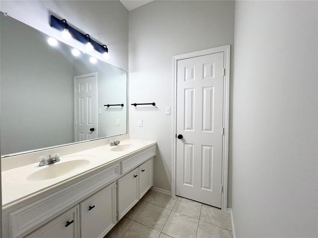 22 Crestview Trl, House other with 4 bedrooms, 3 bathrooms and 3 parking in Houston TX | Image 29