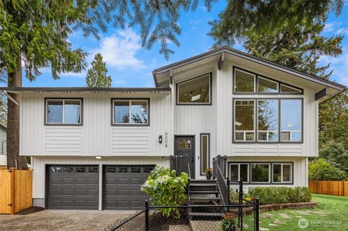 6008 116th Ave Ne, Kirkland, WA, 98033-8410 | Card Image