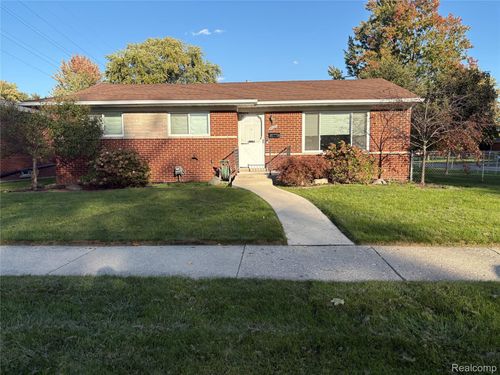 31114 Roan Dr, Warren, MI, 48093-1813 | Card Image