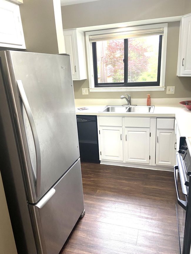 2165 Pauline Ct, Condo with 2 bedrooms, 2 bathrooms and null parking in Ann Arbor MI | Image 7