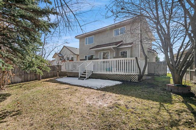 60 Chaparral Road Se, Home with 3 bedrooms, 3 bathrooms and 4 parking in Calgary AB | Image 47