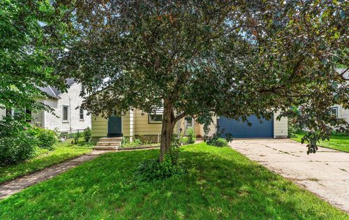 8219 Blaisdell Ave S, Bloomington, MN, 55420-2218 | Card Image