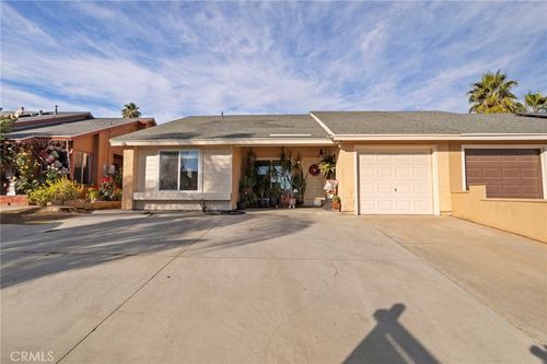 372 Red Cedar Pl, Perris, CA, 92570-2537 | Card Image