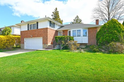 53 Stuart Dr, Syosset, NY, 11791-5123 | Card Image