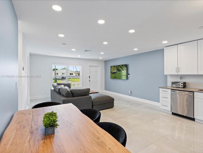 4761 Sw 43 Rd Ter, Home with 0 bedrooms, 0 bathrooms and 6 parking in Fort Lauderdale FL | Image 8