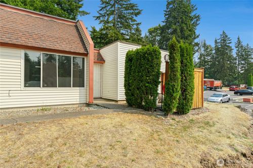 r1-14600 Se 176th St, Renton, WA, 98058-8926 | Card Image