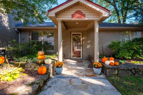 4907 N Lookout St, Little Rock, AR, 72205-1938 | Card Image