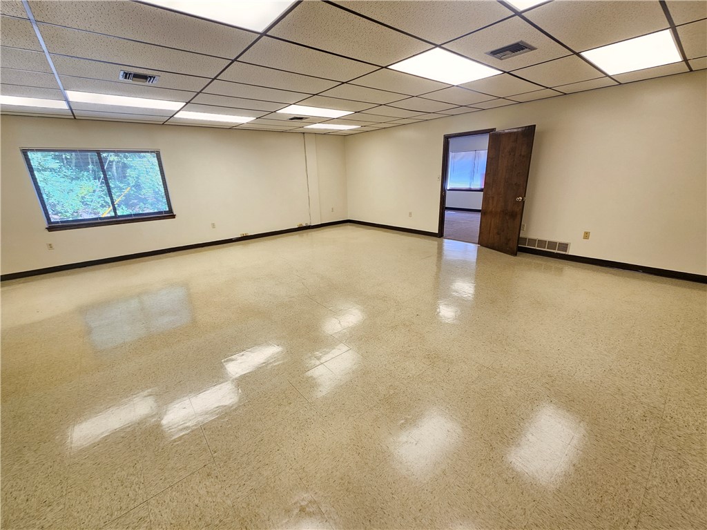 Commercial Lease in Robinson Twp 4