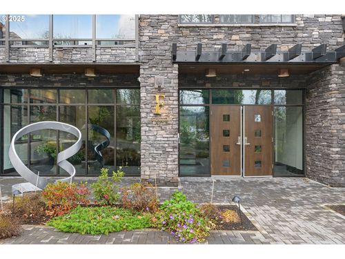 5-21 D Ave, Lake Oswego, OR, 97034-2357 | Card Image