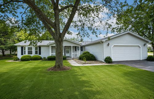9 Hialeah Court, Grayslake, IL, 60030 | Card Image