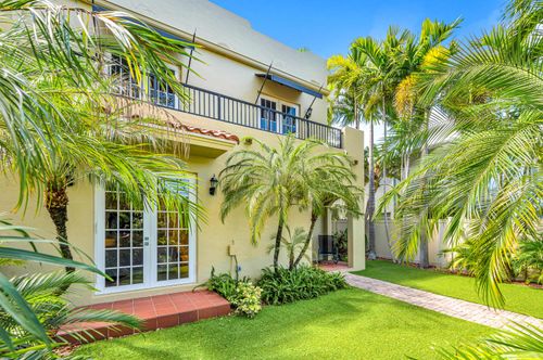 449 Ne 16th Avenue, Fort Lauderdale, FL, 33301 | Card Image