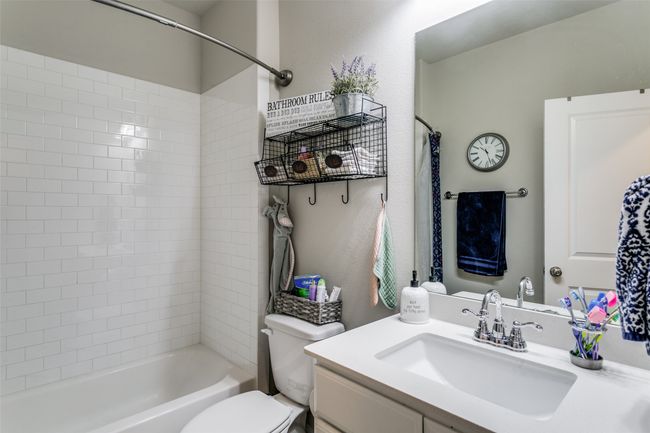 1052 Foxglove Dr, Townhouse with 3 bedrooms, 3 bathrooms and null parking in Carrollton TX | Image 19