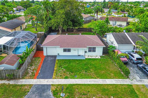 7924 Sw 3rd Ct, North Lauderdale, FL, 33068-1108 | Card Image