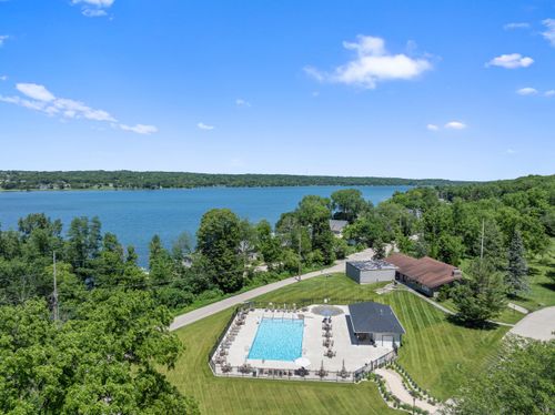 54 Lausanne Ct, Lake Geneva, WI, 53147 | Card Image