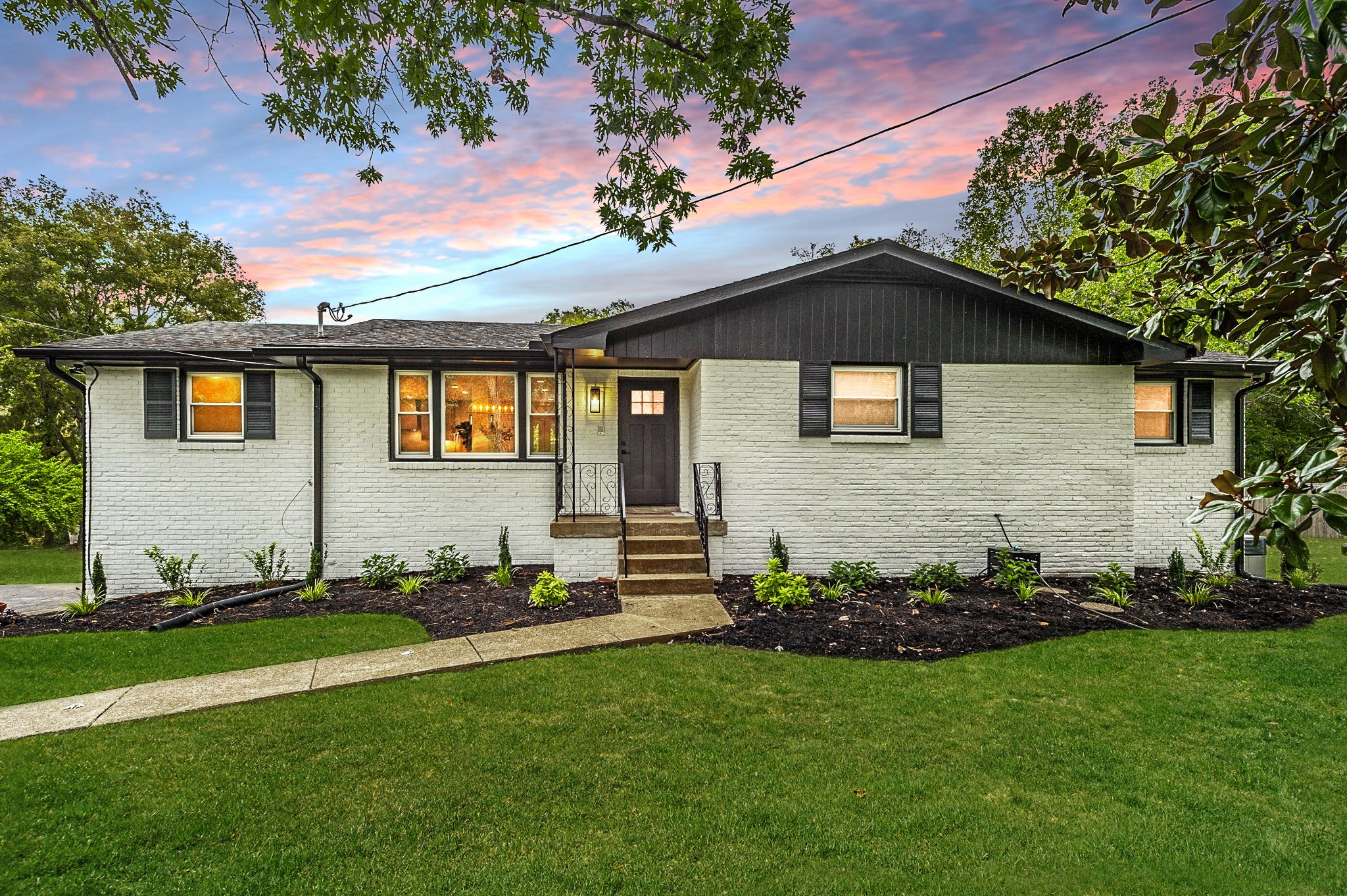 Currywood Dr, Nashville, TN 37205