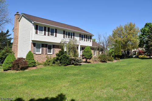 33 E Cheryl Rd, Pine Brook, NJ, 07058-9428 | Card Image