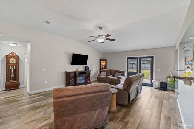 3942 Flour Mill Cir, House other with 4 bedrooms, 2 bathrooms and 2 parking in Pace FL | Image 9