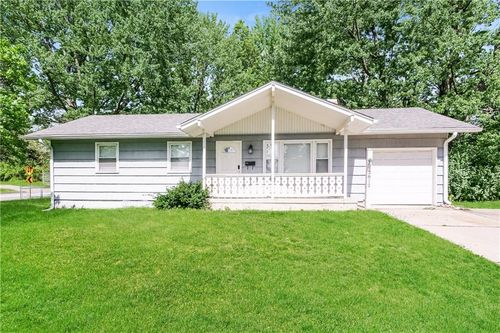 3812 James Ave, Independence, MO, 64055-3332 | Card Image
