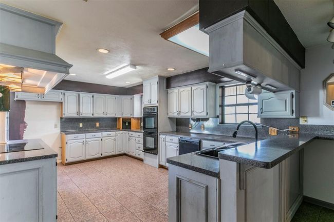 180 Fcr 797, Home with 6 bedrooms, 7 bathrooms and null parking in Donie TX | Image 5