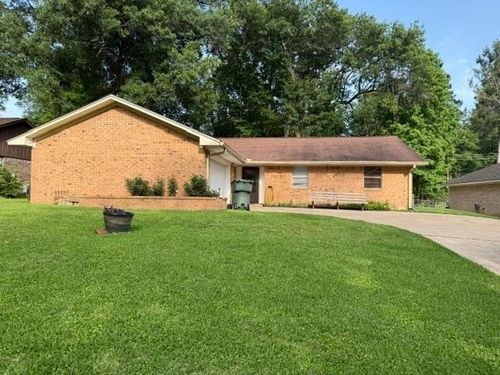 305 Robinhood Dr, Nacogdoches, TX, 75961-7740 | Card Image