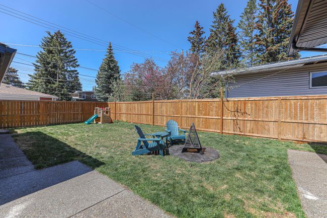 4224 Vauxhall Crescent Nw, Home with 5 bedrooms, 3 bathrooms and 2 parking in Calgary AB | Image 44