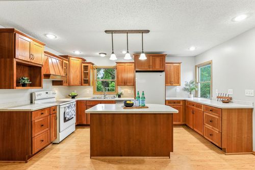 13244 Irving Ave S, Burnsville, MN, 55337-2413 | Card Image