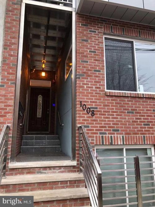 1008 Green St, PHILADELPHIA, PA, 19123-3574 | Card Image