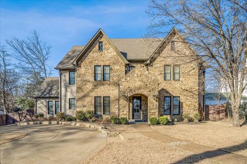 2302 Madison Ave, Memphis, TN, 38104-3019 | Card Image