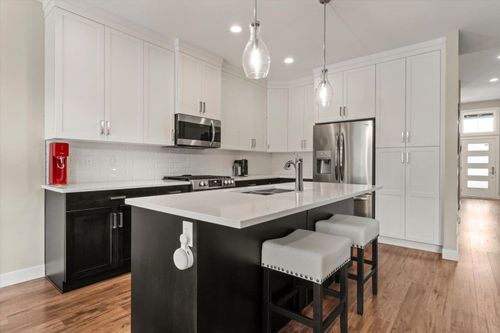 60-46110 Thomas Road, Chilliwack, BC, V2R2R4 | Card Image