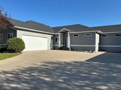 715 Northridge Way, West Fargo, ND, 58078-4365 | Card Image