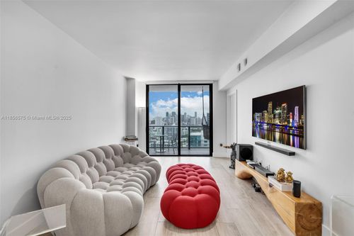 unit-3003-121 Ne 34th St, Miami, FL, 33137-3889 | Card Image