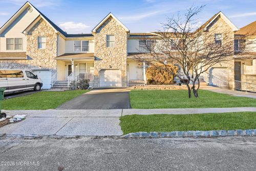 35 N Crest Pl, Lakewood, NJ, 08701-2976 | Card Image