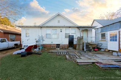 207 W Adams Avenue, Home with 2 bedrooms, 2 bathrooms and null parking in McAlester OK | Image 3